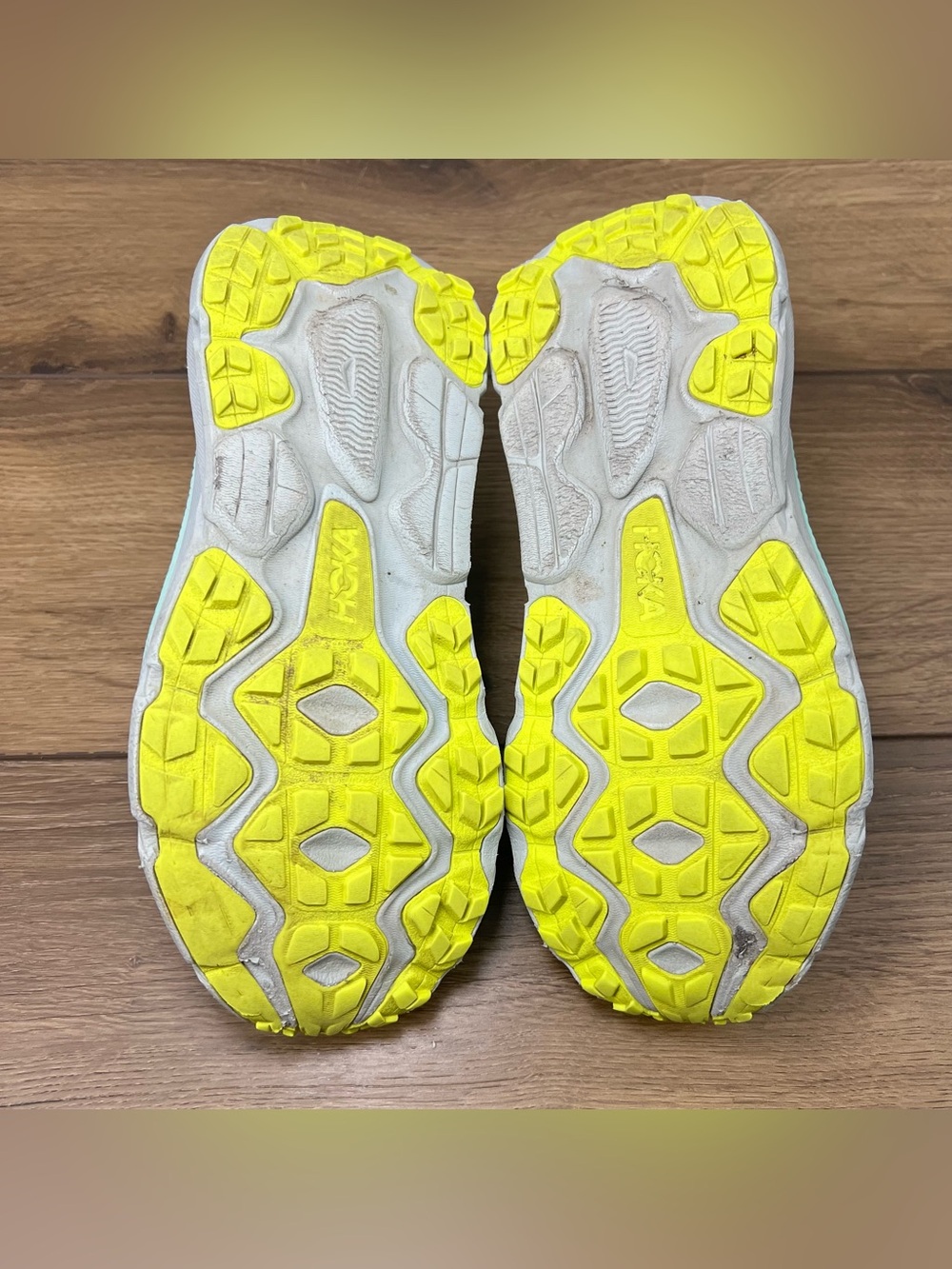 Hoka One One Challenger ATR 7 Women’s Size 7 B Green Athletic Running Shoes - Picture 12 of 13
